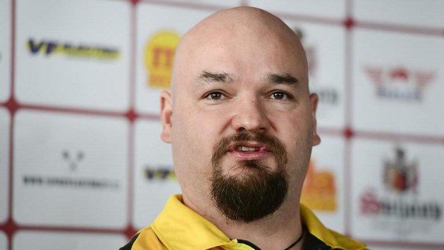 Šipkař Karel Sedláček, první český hráč s kartou na PDC Tour Card, který má za sebou čtyři turnaje Player championship. Šipkař Karel Sedláček, první český hráč s kartou na PDC Tour Card, který má za sebou čtyři turnaje Player championship.