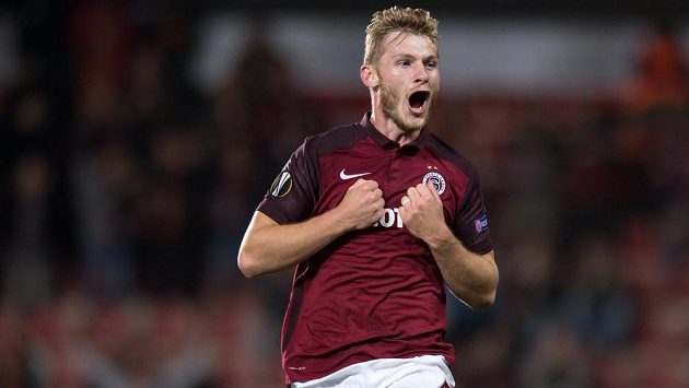 Jakub Brabec oslavil návrat do základní sestavy Sparty gólem v Evropské lize proti APOEL Nikósie. Jakub Brabec oslavil návrat do základní sestavy Sparty gólem v Evropské lize proti APOEL Nikósie.