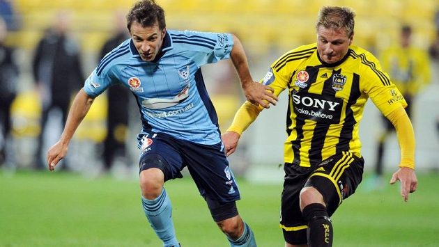 Alessandro Del Piero (vlevo) v dresu Sydney. Alessandro Del Piero (vlevo) v dresu Sydney.