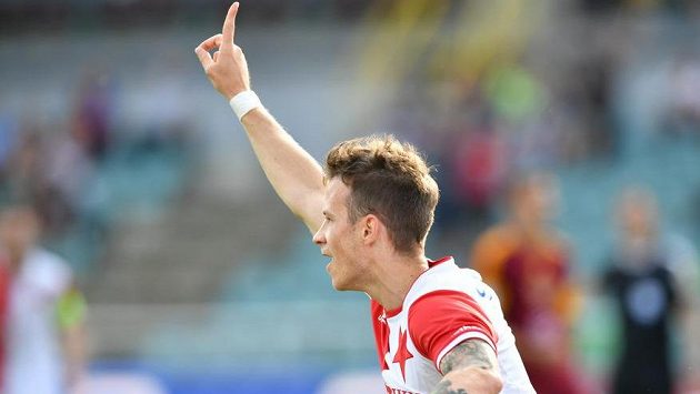 Slávista Jan Sýkora se raduje z úvodní trefy na Julisce proti Dukle. Slávista Jan Sýkora se raduje z úvodní trefy na Julisce proti Dukle.