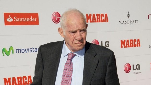 Bývalý španělský trenér Luis Aragonés Bývalý španělský trenér Luis Aragonés