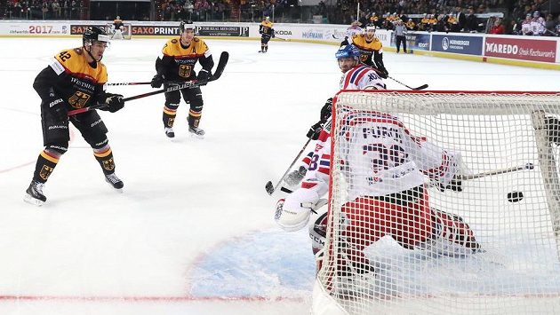 Dominik Furch inkasuje gól v duelu s Německem. Dominik Furch inkasuje gól v duelu s Německem.