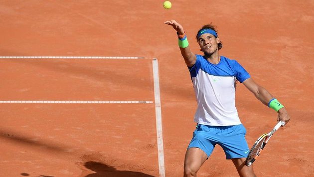 Španělský tenista Rafael Nadal si v Hamburku zahraje o titul. Španělský tenista Rafael Nadal si v Hamburku zahraje o titul.