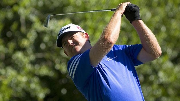 Golfista J.B. Holmes během turnaje Wells Fargo Championship. Golfista J.B. Holmes během turnaje Wells Fargo Championship.