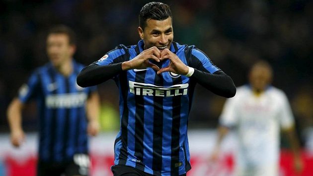 Stoper Interu Milán Jeison Murillo slaví gól proti Frosinone. Stoper Interu Milán Jeison Murillo slaví gól proti Frosinone.