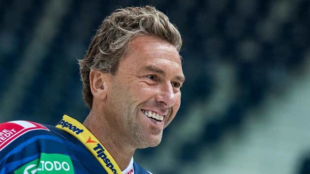 Kapitán Bílých Tygrů Liberec Petr Nedvěd. Kapitán Bílých Tygrů Liberec Petr Nedvěd.