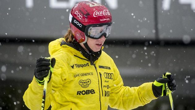Snowboardistka a zároveň lyžařka Ester Ledecká při tréninku 28. prosince 2017 v areálu Svatý Petr ve Špindlerově Mlýně na Trutnovsku. Snowboardistka a zároveň lyžařka Ester Ledecká při tréninku 28. prosince 2017 v areálu Svatý Petr ve Špindlerově Mlýně na Trutnovsku.