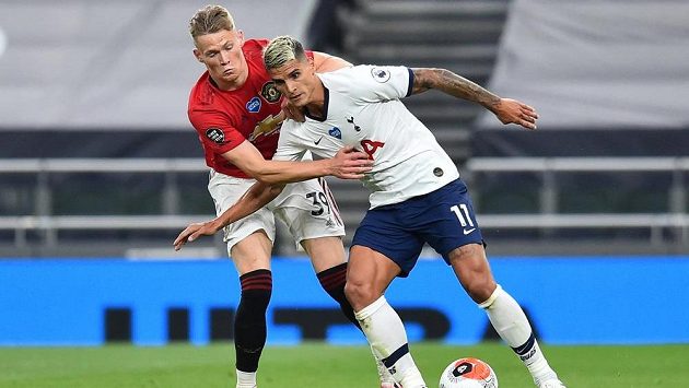 Mladík Scott McTominay prodloužil v Manchesteru United smlouvu. Mladík Scott McTominay prodloužil v Manchesteru United smlouvu.