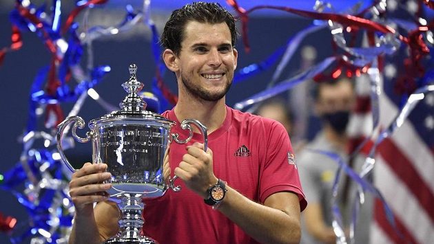 Vysmátý šampion. Tenista Dominic Thiem slaví první grandslamový vavřín. Rakouský hráč ovládl letošní US Open. Vysmátý šampion. Tenista Dominic Thiem slaví první grandslamový vavřín. Rakouský hráč ovládl letošní US Open.