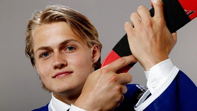 William Nylander při draftu v červnu 2014. William Nylander při draftu v červnu 2014.
