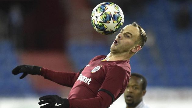 Sparťanský stoper David Lischka v utkání s Baníkem Ostrava. Sparťanský stoper David Lischka v utkání s Baníkem Ostrava.