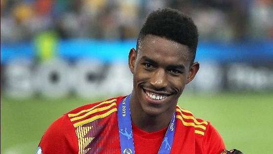 Nová posila Barcelony Junior Firpo Nová posila Barcelony Junior Firpo