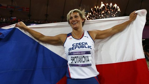 Barbora Špotáková se vrátí na Olympijský stadión v roli vlajkonošky české výpravy při zakončení her. Barbora Špotáková se vrátí na Olympijský stadión v roli vlajkonošky české výpravy při zakončení her.
