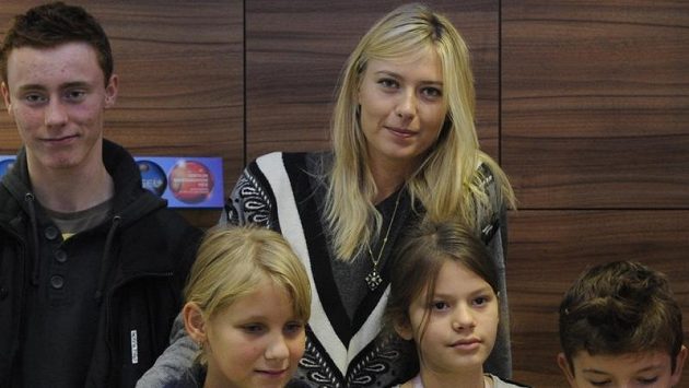 Ruská tenistka Maria Šarapovová navštívila Nemocnici s poliklinikou v Italské ulici v Praze. Ruská tenistka Maria Šarapovová navštívila Nemocnici s poliklinikou v Italské ulici v Praze.
