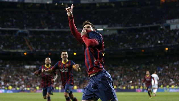 Lionel Messi oslavuje gól vstřelený Realu Madrid. Lionel Messi oslavuje gól vstřelený Realu Madrid.