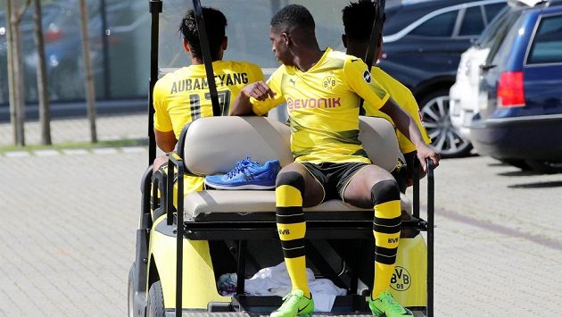 Ousmane Dembele už si možná dres Dortmundu neobleče, zmeškal trénink a byl vyřazen z kádru Ousmane Dembele už si možná dres Dortmundu neobleče, zmeškal trénink a byl vyřazen z kádru