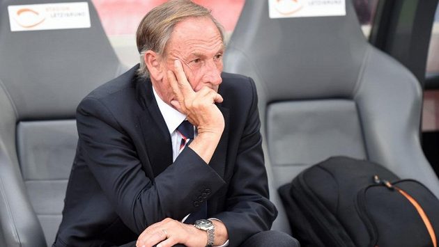 Český trenér Zdeněk Zeman bude v italské lize opět trénovat Pescaru. Český trenér Zdeněk Zeman bude v italské lize opět trénovat Pescaru.