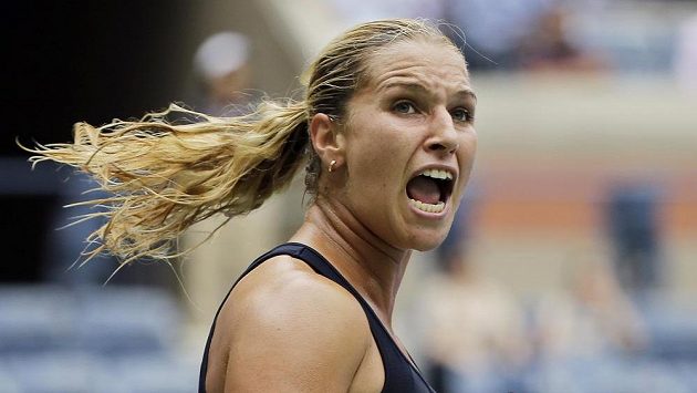 Radost slovenské tenistky Dominiky Cibulkové, která v úvodním kole US Open porazila Srbku Anu Ivanovičovou. Radost slovenské tenistky Dominiky Cibulkové, která v úvodním kole US Open porazila Srbku Anu Ivanovičovou.