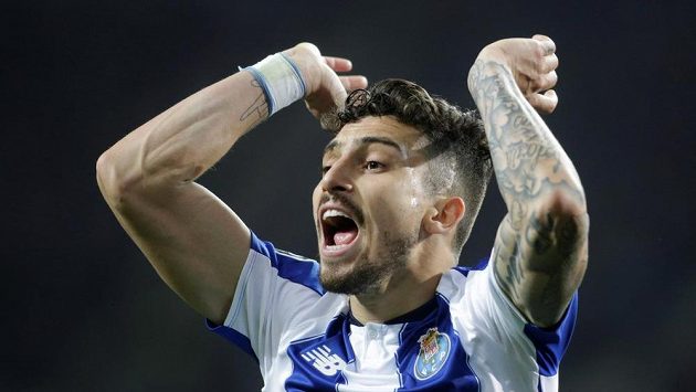 Alex Telles z Porta. Alex Telles z Porta.