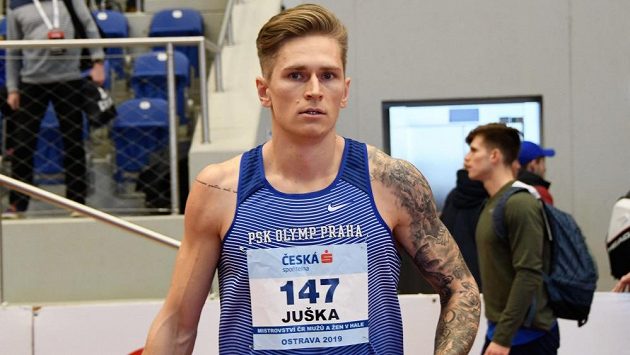 Dálkař Radek Juška při mistrovství republiky v Ostravě. Dálkař Radek Juška při mistrovství republiky v Ostravě.