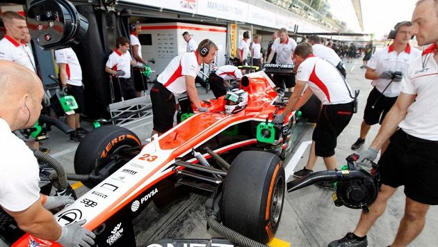 Max Chilton s vozem Marussia F1 během GP Itálie. Max Chilton s vozem Marussia F1 během GP Itálie.
