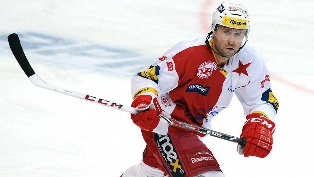 Útočník Slavie Jaroslav Bednář byl jedním z hráčů, kterému klub dlužil výplaty. Útočník Slavie Jaroslav Bednář byl jedním z hráčů, kterému klub dlužil výplaty.