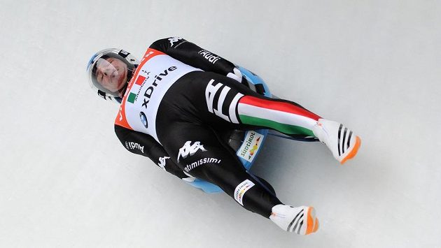 Italský sáňkař Armin Zöggeler ukončil kariéru. Italský sáňkař Armin Zöggeler ukončil kariéru.