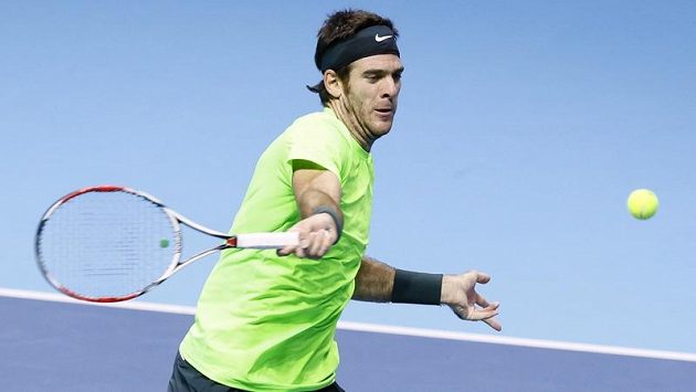 Juan Martín Potro porazil na Turnaji mistrů Rogera Federera a postoupil do semifinále. Juan Martín Potro porazil na Turnaji mistrů Rogera Federera a postoupil do semifinále.