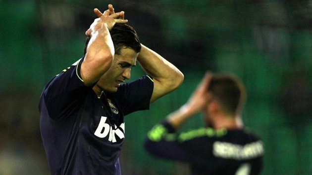 Zklamaný Cristiano Ronaldo. Zklamaný Cristiano Ronaldo.