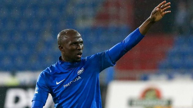 Za volantem jsem usnul a probudil se až v nemocnici. Vůbec si nepamatuju, co se stalo, říká ke své autonehodě liberecký fotbalista Kamso Mara. Za volantem jsem usnul a probudil se až v nemocnici. Vůbec si nepamatuju, co se stalo, říká ke své autonehodě liberecký fotbalista Kamso Mara.