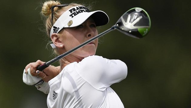 Golfistka Jessica Kordová v akci. Golfistka Jessica Kordová v akci.