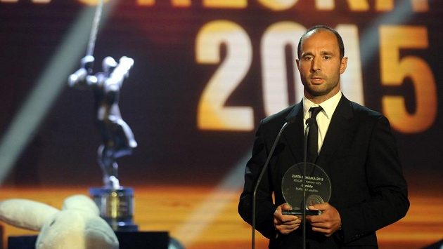 Vyhlášení výsledků ankety Zlatá hokejka 20. června v Karlových Varech. Martin Ručinský se v anketě umístil šestý. Vyhlášení výsledků ankety Zlatá hokejka 20. června v Karlových Varech. Martin Ručinský se v anketě umístil šestý.