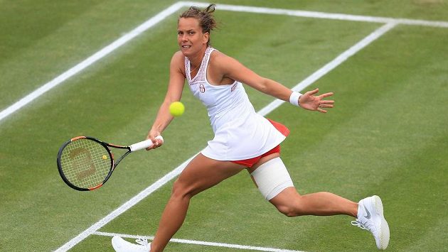 Barbora Strýcová v semifinálovém duelu proti Američance Coco Vandewegheové. Barbora Strýcová v semifinálovém duelu proti Američance Coco Vandewegheové.