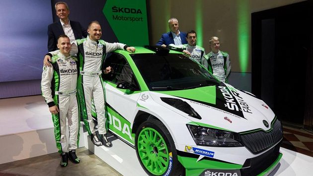 Modifikovaná verze Škody Fabia R5, která bude nasazena do závodů v nadcházejícím roce při představení v Praze. Modifikovaná verze Škody Fabia R5, která bude nasazena do závodů v nadcházejícím roce při představení v Praze.