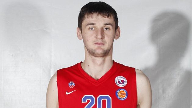 Basketbalista Ruslan Gaglojev zemřel při tréninku juniorského týmu CSKA Moskva. Basketbalista Ruslan Gaglojev zemřel při tréninku juniorského týmu CSKA Moskva.
