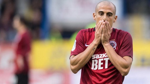 Sparťanský fotbalista Tal Ben Chaim. Sparťanský fotbalista Tal Ben Chaim.