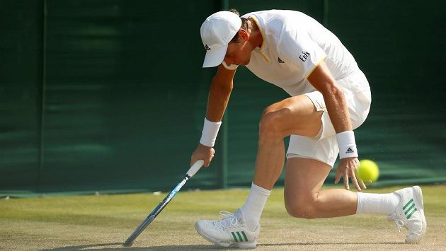 Tomáš Berdych během druhého kola Wimbledonu. Tomáš Berdych během druhého kola Wimbledonu.