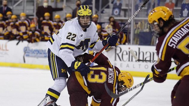 Jednička draftu Owen Power z University of Michigan. Jednička draftu Owen Power z University of Michigan.