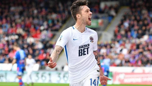 Václav Kadlec ze Sparty měl ze svého gólu velkou radost. Václav Kadlec ze Sparty měl ze svého gólu velkou radost.