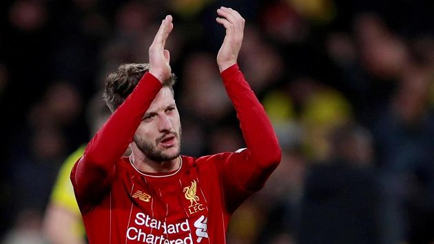 Adam Lallana opouští kádr mistrovského Liverpoolu. Adam Lallana opouští kádr mistrovského Liverpoolu.