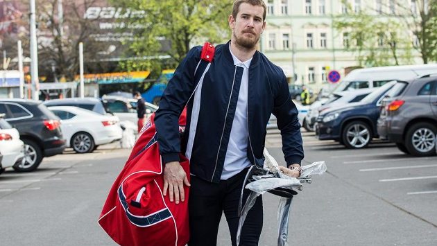 Roman Červenka v pondělí nedorazí na sraz reprezentace. Roman Červenka v pondělí nedorazí na sraz reprezentace.