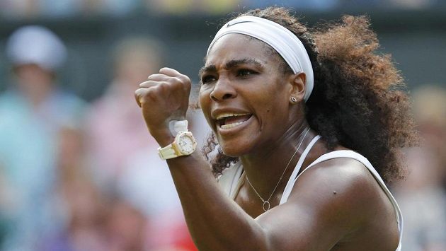 Serena Williamsová zatíná pěst po vítězném míčku v zápase proti Heather Watsonové ve 3. kole Wimbledonu Serena Williamsová zatíná pěst po vítězném míčku v zápase proti Heather Watsonové ve 3. kole Wimbledonu