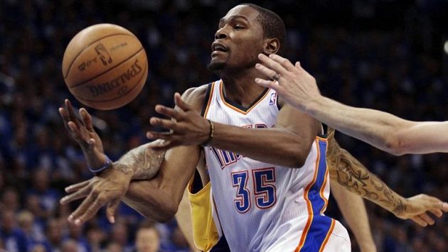 Strůjcem vítězství Oklahomy byl Kevin Durant. Strůjcem vítězství Oklahomy byl Kevin Durant.