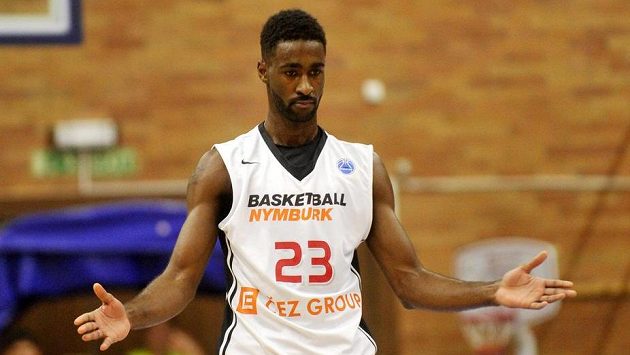 Howard Sant-Roos z Nymburka v utkání Poháru FIBA basketbalistů s Tajfunem Šentjur. Ilustrační snímek Howard Sant-Roos z Nymburka v utkání Poháru FIBA basketbalistů s Tajfunem Šentjur. Ilustrační snímek