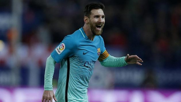 Barcelonský Lionel Messi se raduje po gólu proti Atlétiku Madrid. Barcelonský Lionel Messi se raduje po gólu proti Atlétiku Madrid.