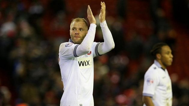 Islandský fotbalista Eidur Gudjohnsen hraje v současné době za Bolton. Islandský fotbalista Eidur Gudjohnsen hraje v současné době za Bolton.