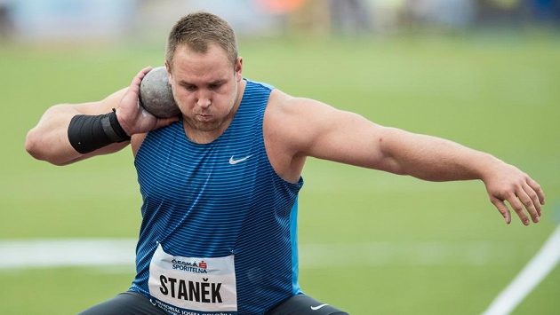 Koulař Tomáš Staněk během atletického mítinku Memoriál Josefa Odložila. Koulař Tomáš Staněk během atletického mítinku Memoriál Josefa Odložila.