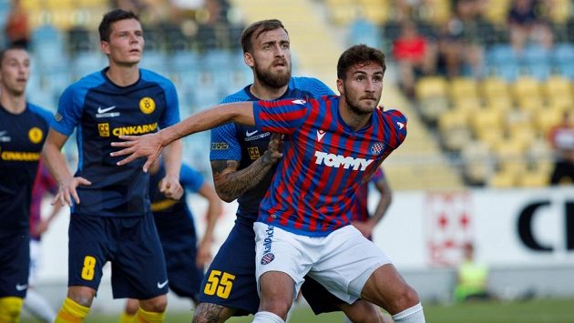Výkony v dresu Hajduku Split si Stefan Simič říká o pozvání do české reprezentace. Výkony v dresu Hajduku Split si Stefan Simič říká o pozvání do české reprezentace.