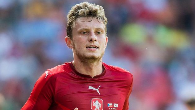 Čský záložník Ladislav Krejčí v dresu české reprezentace. Čský záložník Ladislav Krejčí v dresu české reprezentace.