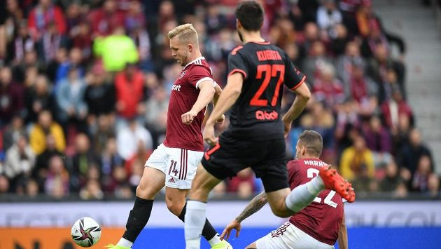 Utkání 8. kola Fortuna ligy mezi Spartou a Jabloncem. Utkání 8. kola Fortuna ligy mezi Spartou a Jabloncem.